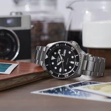 Load image into Gallery viewer, Seiko 5 Automatic 5 Sports SRPD55K