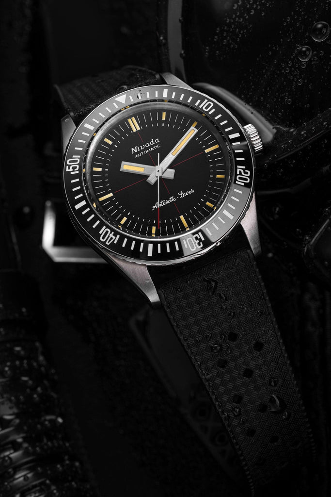 Nivada Antarctic Diver No Date with Tropical Black Rubber Strap