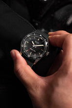 Load image into Gallery viewer, Nivada Antarctic Diver No Date with Tropical Black Rubber Strap