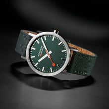 Load image into Gallery viewer, Mondaine Official Swiss Railways Classic Forest Green 40mm Watch